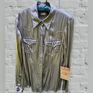 True Religion Silver Satin NWT Western Style Button Down Medium Top